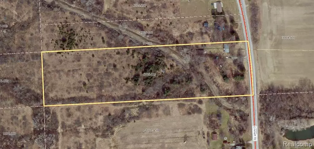 5489 Emmett Road, Emmett, MI 48022 2105