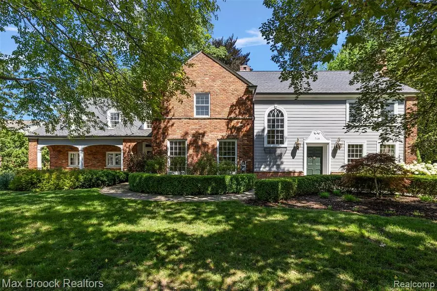 748 Waddington Street, Bloomfield Hills, MI 48301 2347