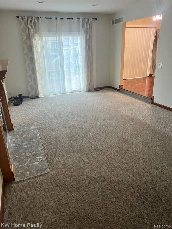 Farmington Hills, MI 48331 1729,30244 SOUTHAMPTON Lane