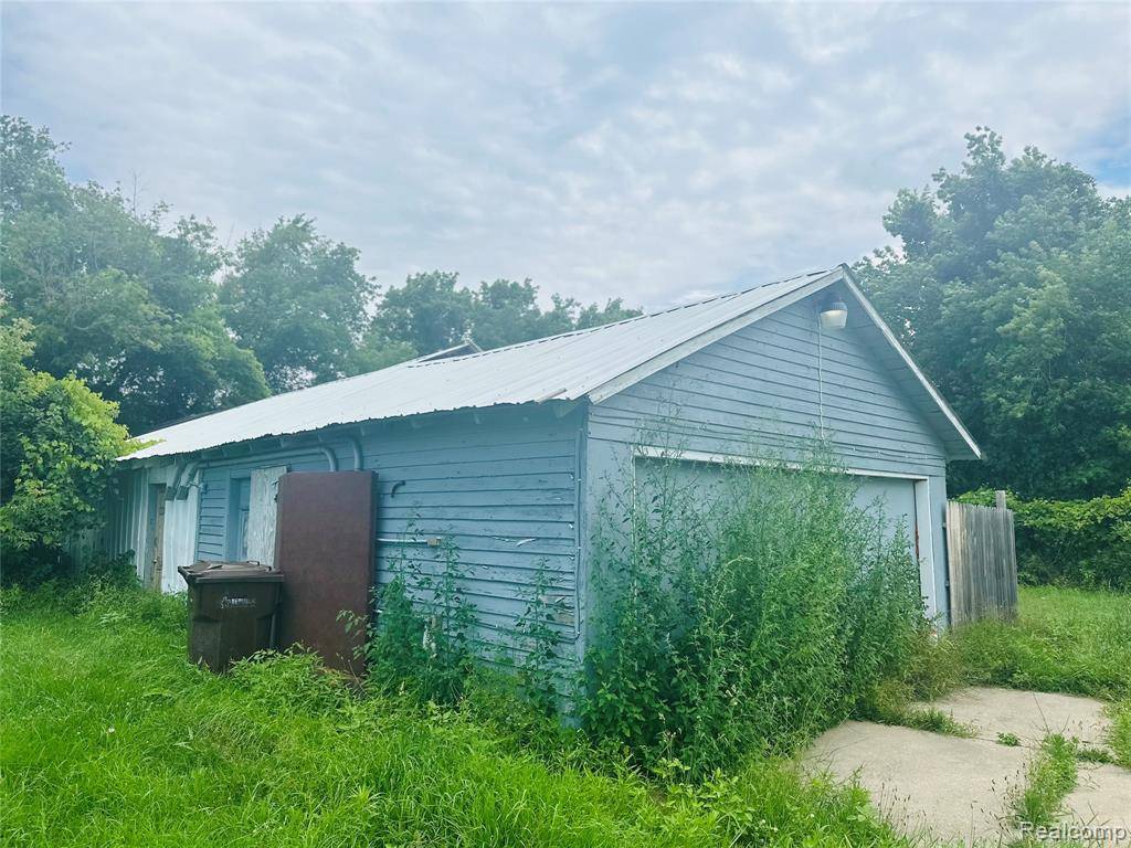 Midland, MI 48642 8350,2021 E Bombay Road