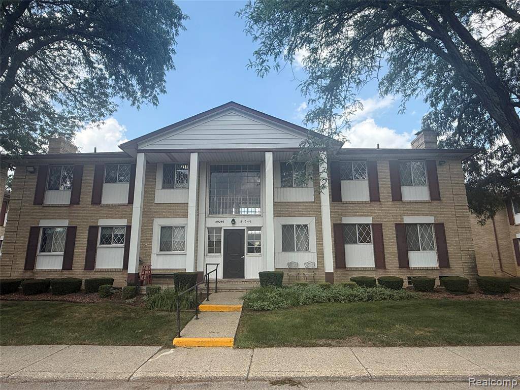 29240 Gloede Drive, Warren, MI 48088 4044