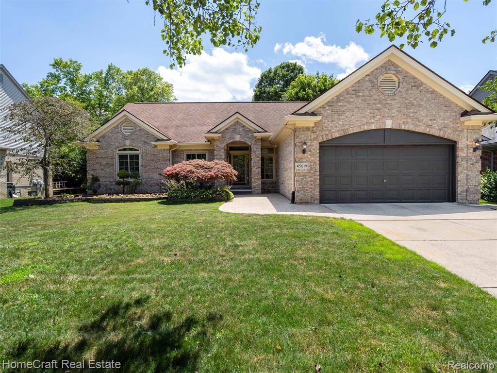 45019 MIDDLEBURY Court, Canton, MI 48188 3208