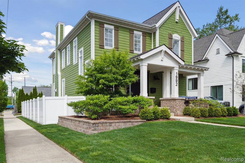 1992 SHIPMAN Boulevard, Birmingham, MI 48009 4132