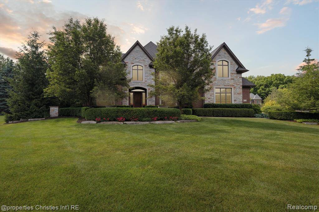 Northville, MI 48167 0310,21091 Rosewood Court