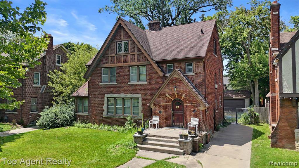 Detroit, MI 48227 1426,14529 Grandmont Avenue