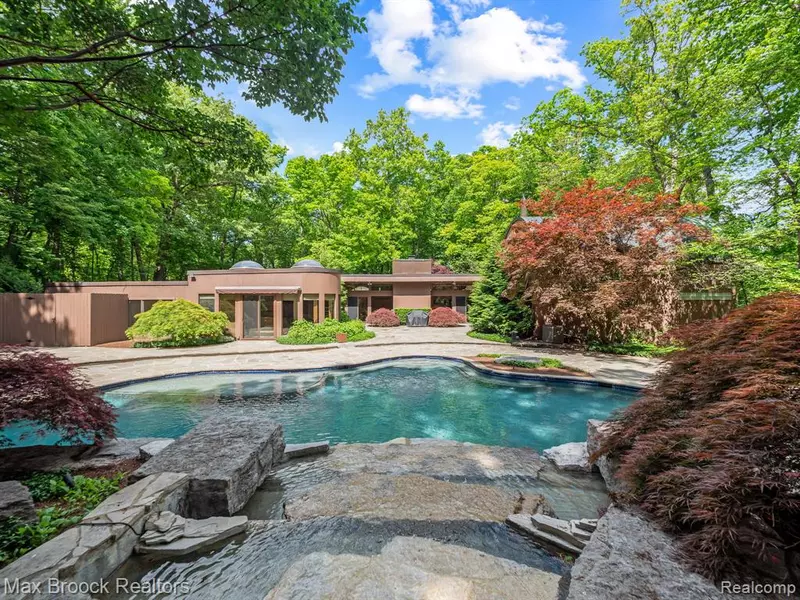 5130 Deep Wood Road, Bloomfield Hills, MI 48302 2802