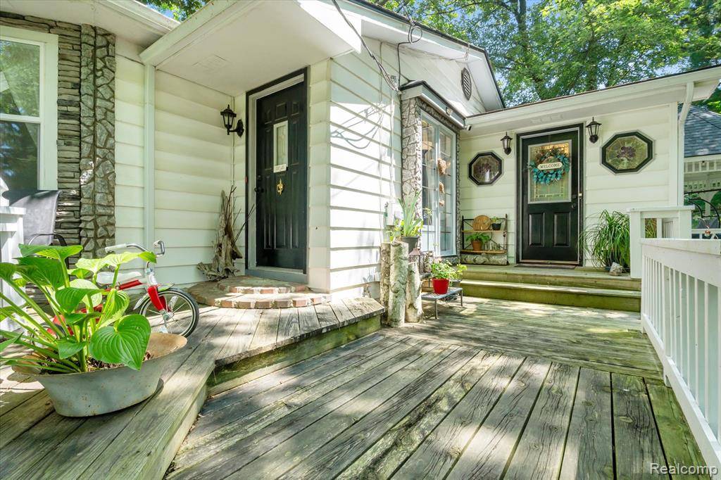 Dryden, MI 48428 9362,3439 N Mill Road