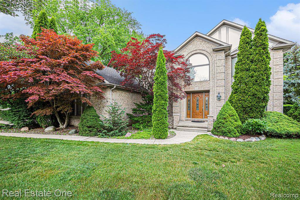 158 TELFORD Drive, Troy, MI 48085 1583