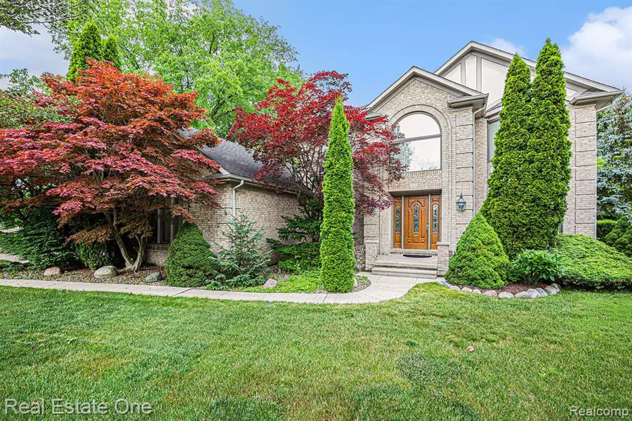 158 TELFORD Drive, Troy, MI 48085 1583