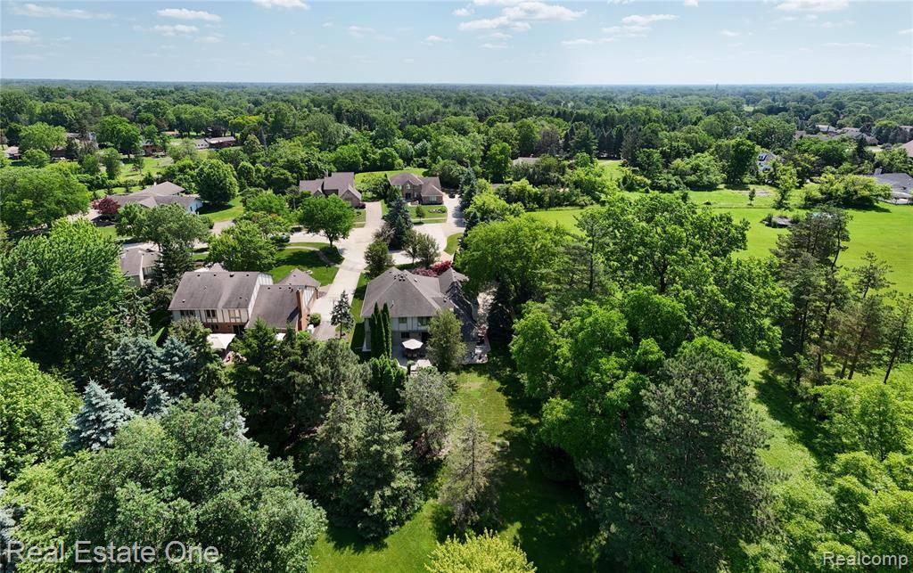 Troy, MI 48085 1583,158 TELFORD Drive