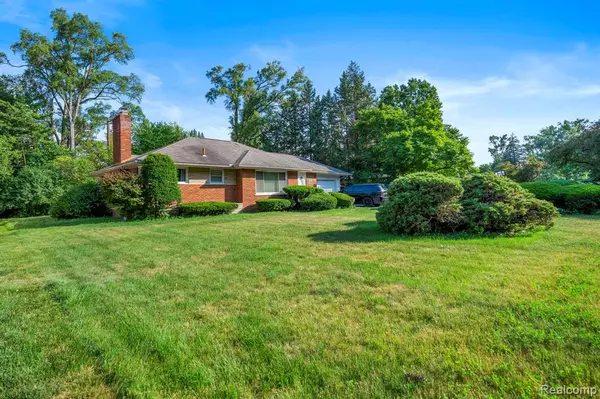 Southfield, MI 48075 2791,18527 George Washington Drive