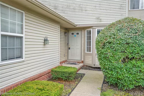 Pontiac, MI 48342 1969,1236 University Drive