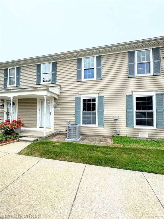 Brownstown, MI 48183 5026,28428 LONGMEADOW Lane
