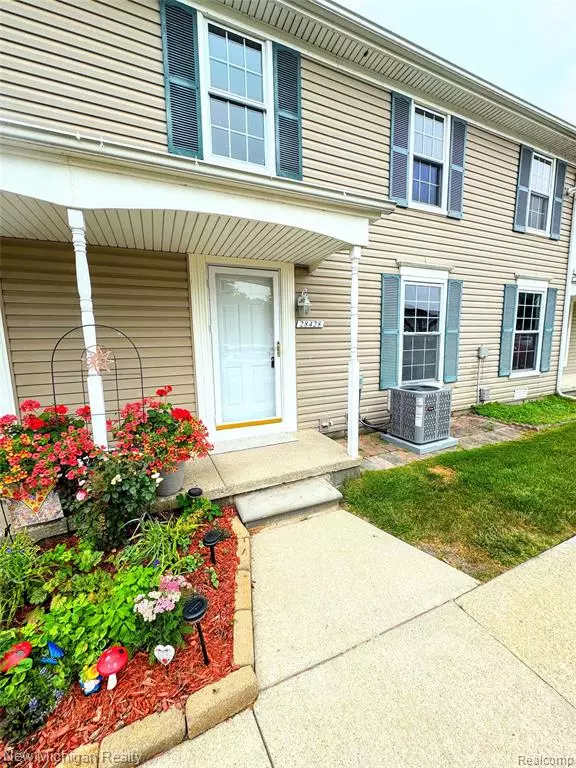 Brownstown, MI 48183 5026,28428 LONGMEADOW Lane