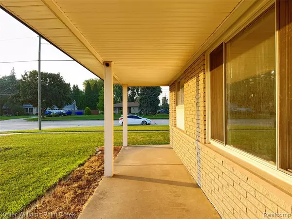 Warren, MI 48092 1893,30930 Austin Drive