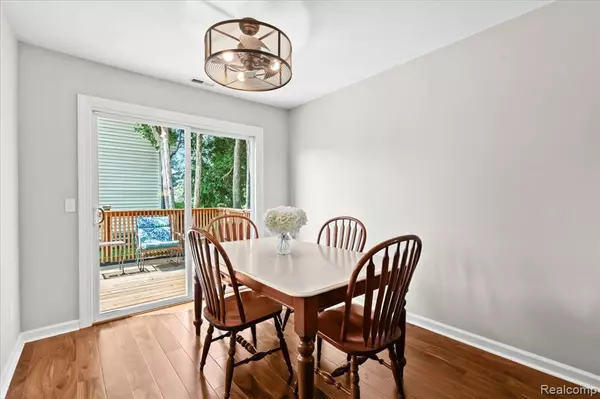 Wixom, MI 48393 1143,1632 Windingway Drive