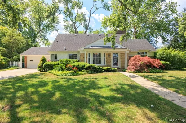 17501 Dunblaine Avenue, Beverly Hills, MI 48025 4113