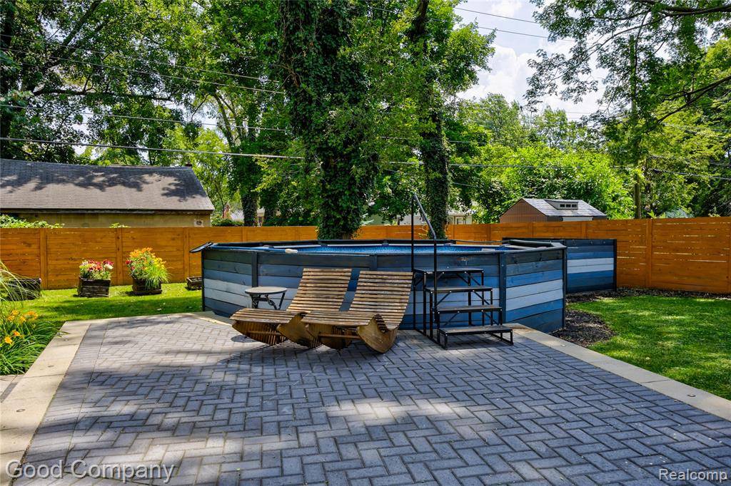 Oak Park, MI 48237 1418,24650 Westhampton Street
