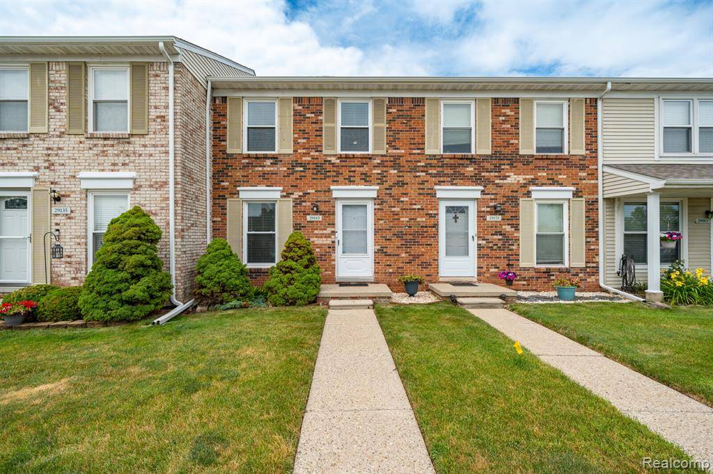 29143 E Brittany Court, Roseville, MI 48066 2049