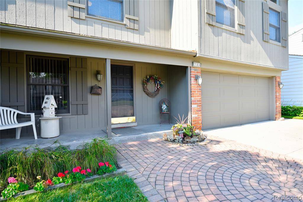 Clawson, MI 48017 1484,733 Highland Avenue