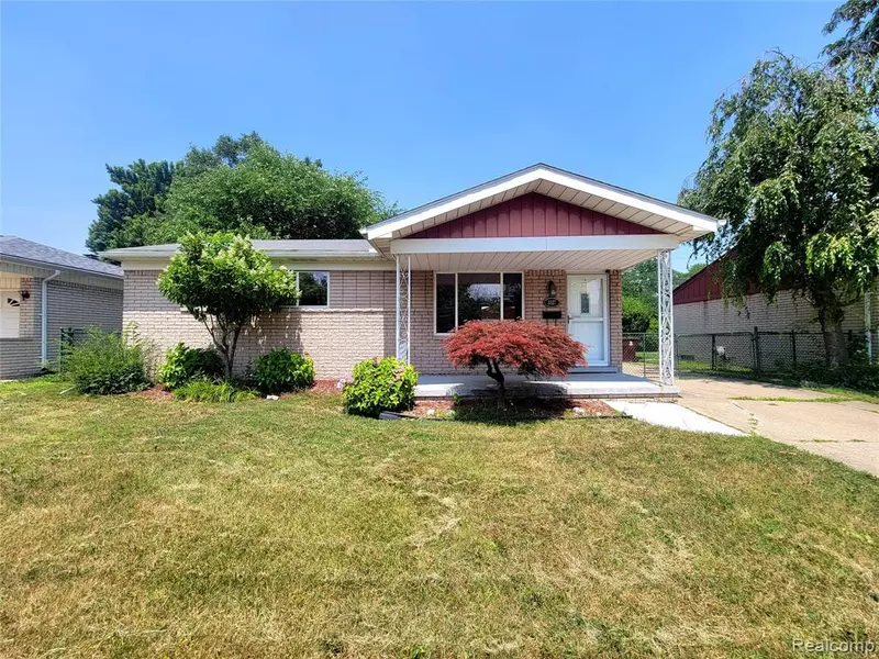 8527 State Park Street, Center Line, MI 48015 2214