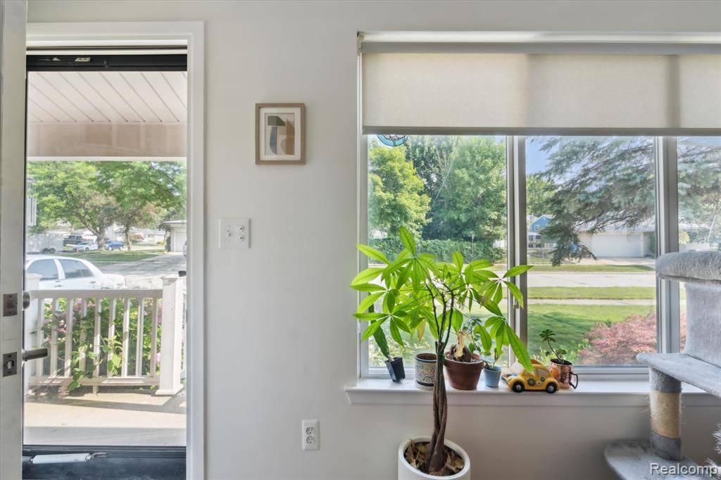 Madison Heights, MI 48071 2292,1800 Greenbrier Drive