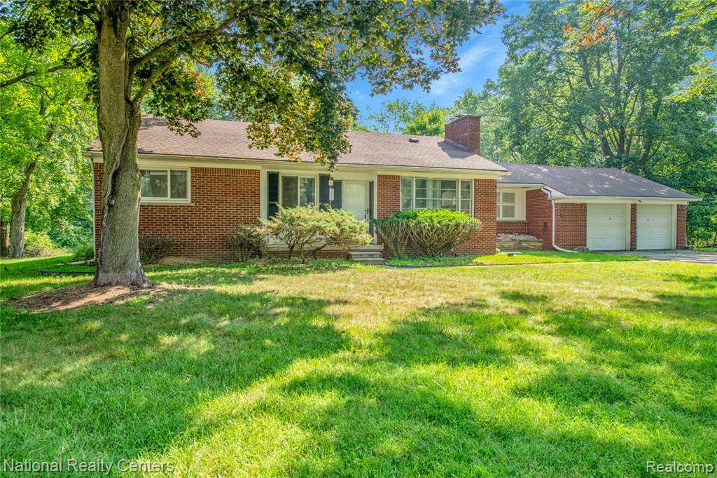 23500 Oliver Court, Southfield, MI 48033 3121
