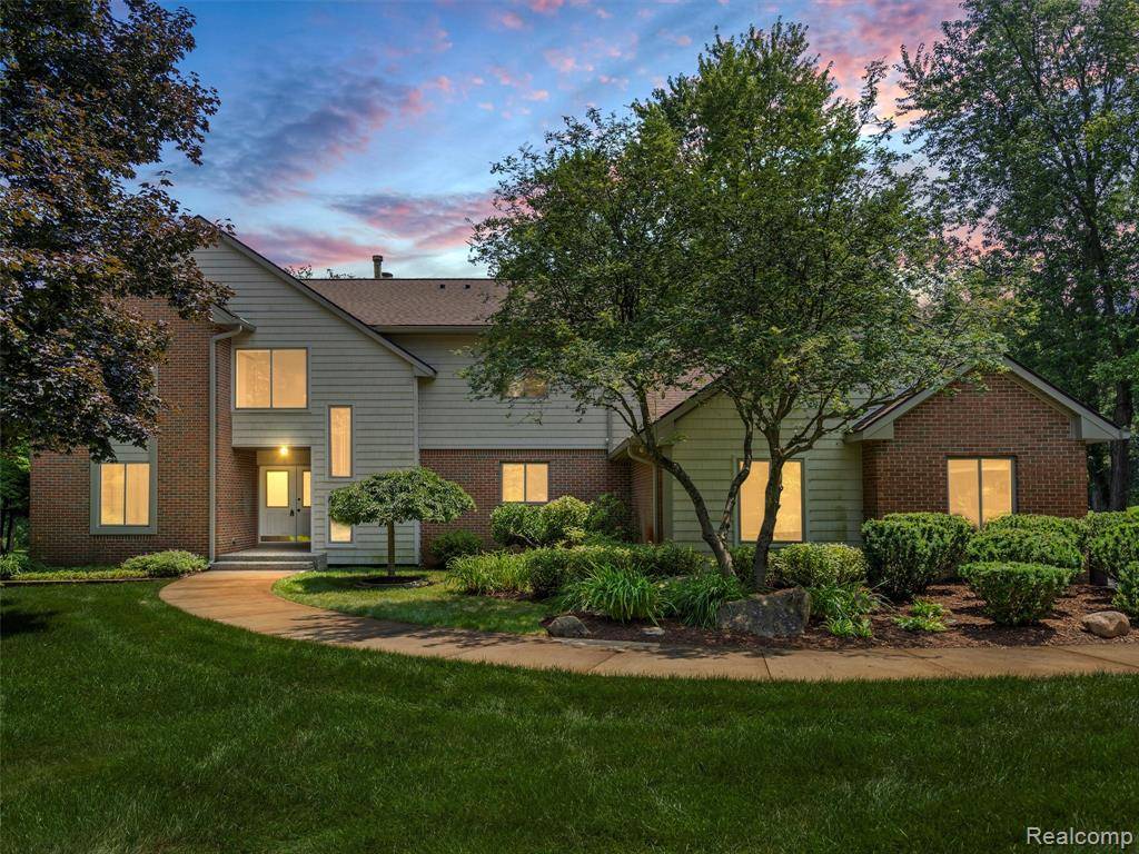 1116 Knob Creek Drive, Rochester, MI 48306 1941