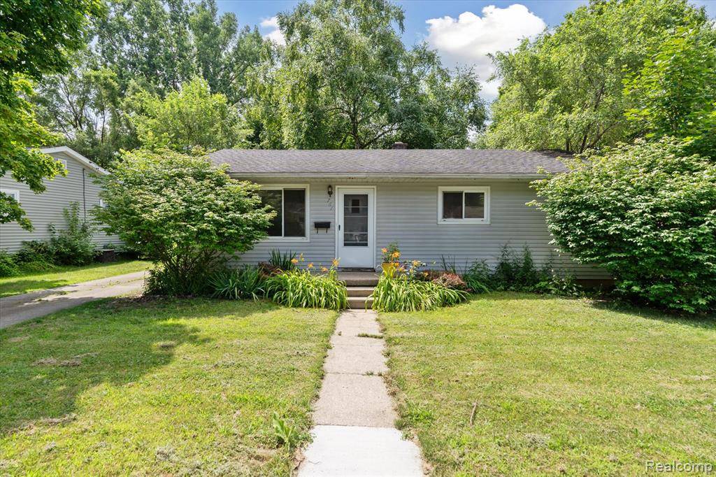 761 Elmwood Drive, Fenton, MI 48430 1474