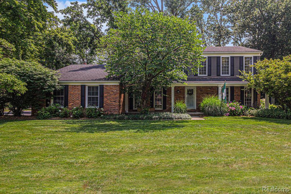 1367 Chestnut Lane, Rochester Hills, MI 48309 1717