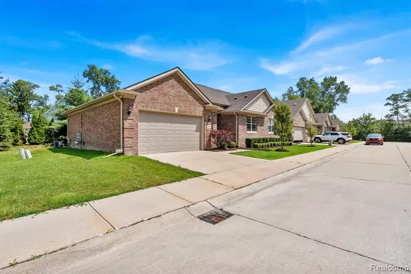 Warren, MI 48093 5279,30956 Georgetown Drive