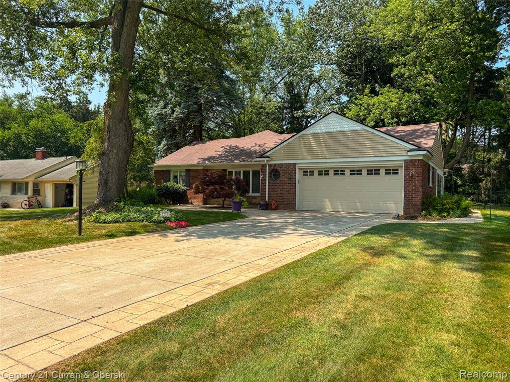 Bloomfield Hills, MI 48302 0637,2210 Lancaster Road