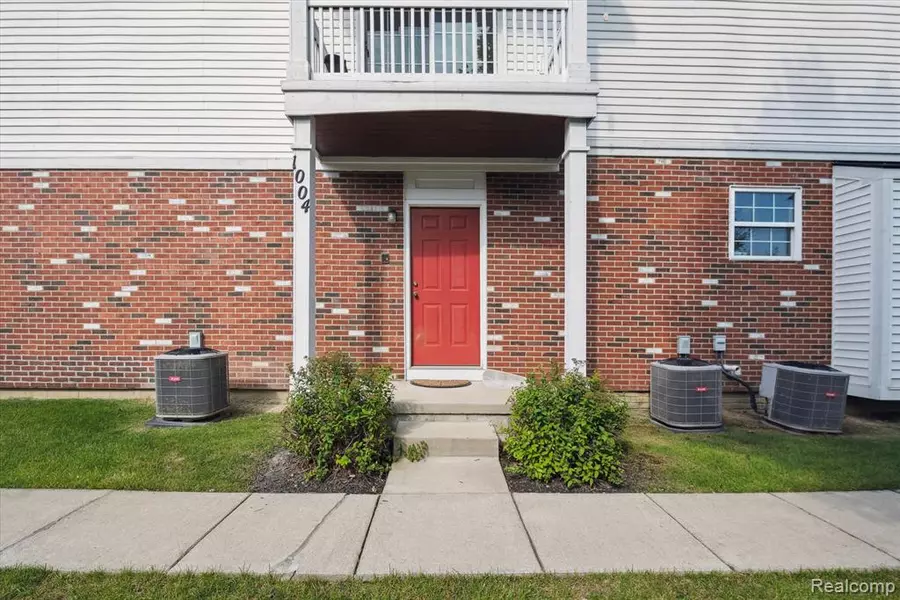 1004 Riversedge Drive, Saline, MI 48176 2409