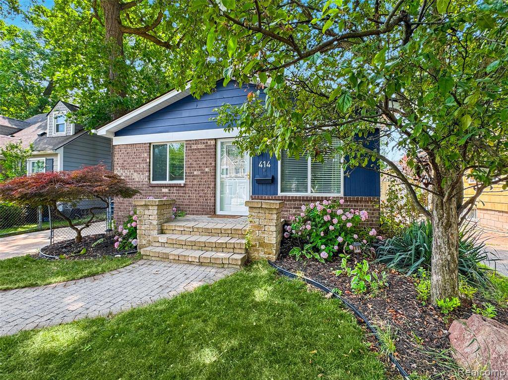 Royal Oak, MI 48067 3647,414 Gardenia Avenue