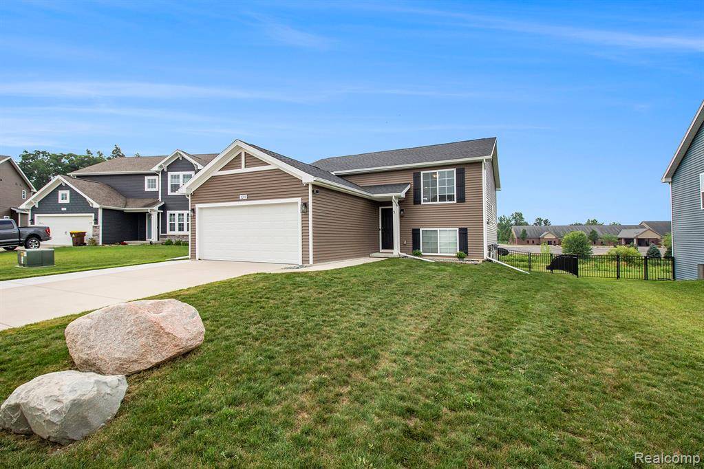 3209 Hill Hollow Lane, Howell, MI 48855 6331
