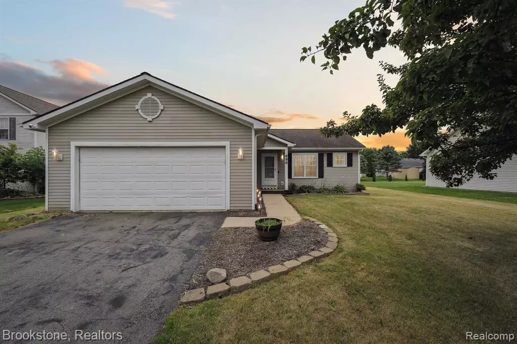 Fowlerville, MI 48836 8593,696 Jessica Circle