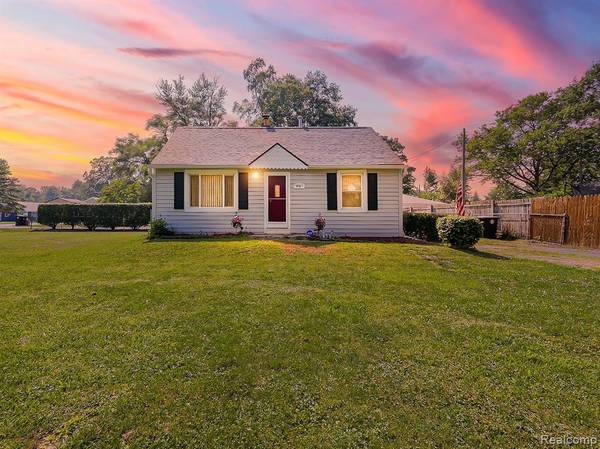 9081 Hartel Street, Livonia, MI 48150 4066
