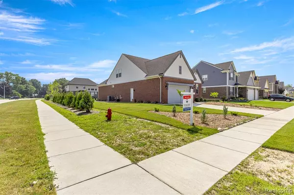 Livonia, MI 48154 4881,14494 Dooley Drive
