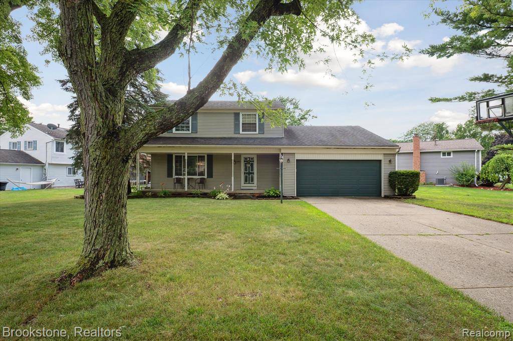 Lake Orion, MI 48359 1152,3260 Regency Drive