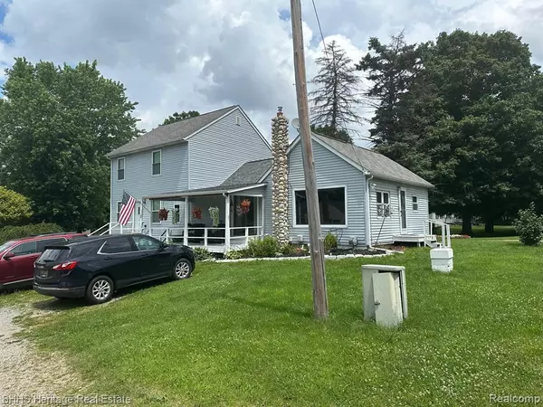 2154 W Maple Avenue, Flint, MI 48507 3504