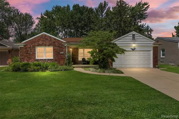 21235 River Road, Grosse Pointe Woods, MI 48236 1259