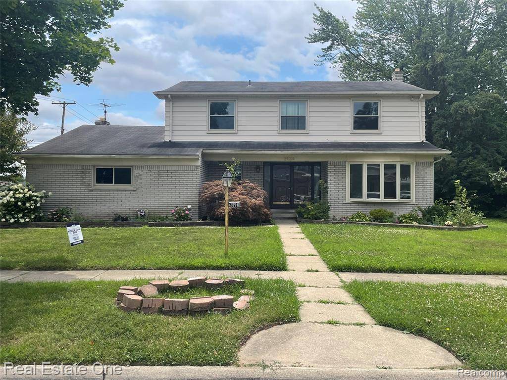26211 SIMONE Street, Dearborn Heights, MI 48127 3367