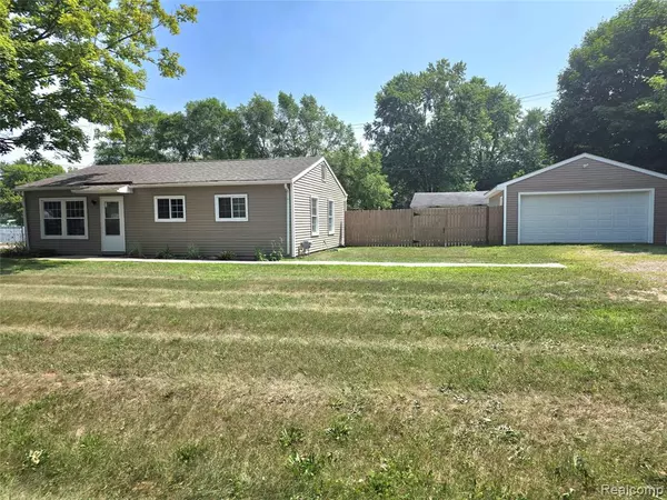 Lake Orion, MI 48359 1552,3611 Minton Road