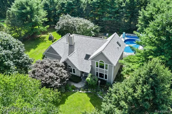 10940 Home Shore Drive, Pinckney, MI 48169 9562