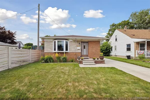 Wyandotte, MI 48192 4408,1092 Poplar Court