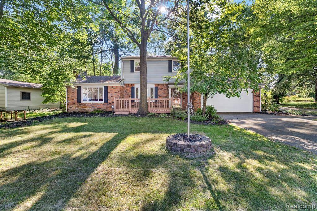 1369 flamingo, Wixom, MI 48393