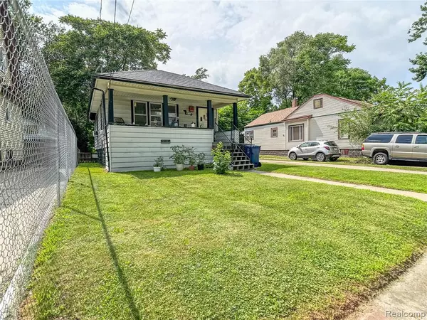 Flint, MI 48503 4218,2038 Winans Avenue