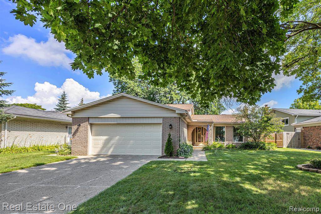 3307 Du Pon Drive, Sterling Heights, MI 48310 2545