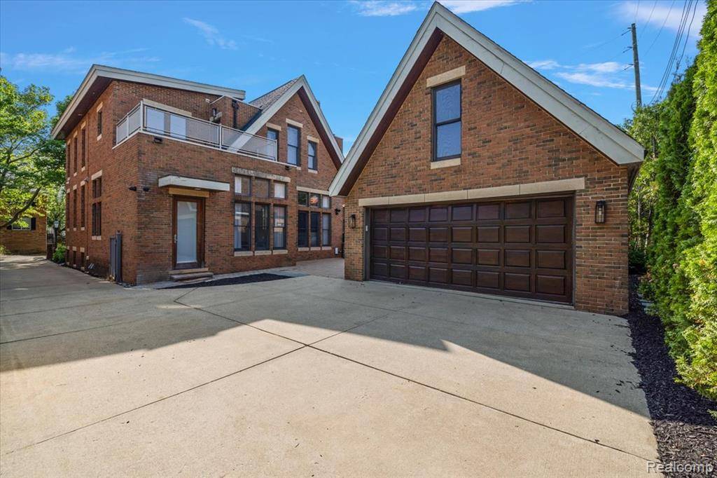 647 Ann Street, Birmingham, MI 48009 1725