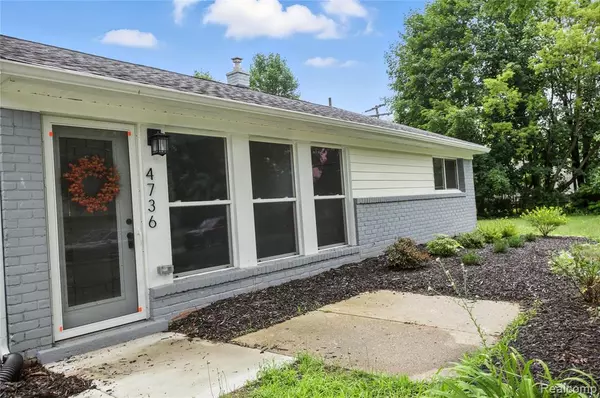 Clarkston, MI 48346 3682,4736 Summerhill Drive